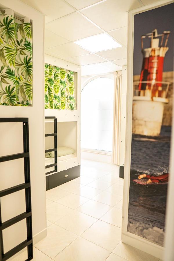 Hostel Playa De Meron Сан-Вісенте-де-ла-Баркера Екстер'єр фото